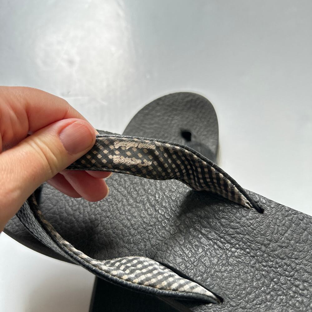 Sanuk sandals - Picture 5 of 6